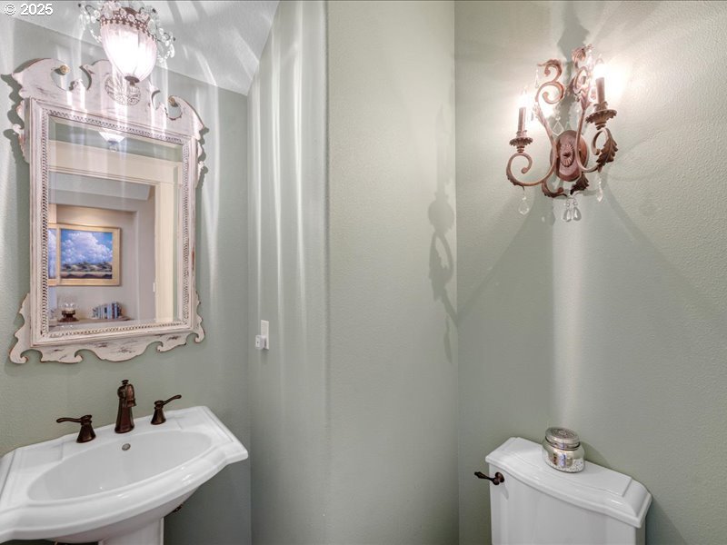 2350 Haskins Road West Linn, OR 97068 - Photo 6 of 47 Gallery Image 6