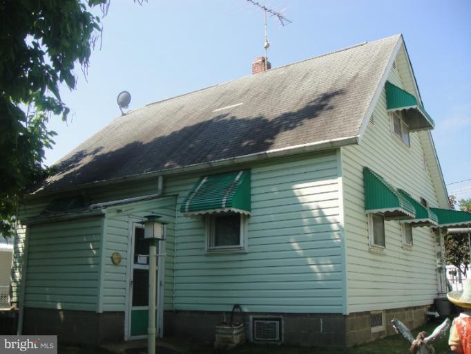 1704 Burnham Road Dundalk, MD 21222 - Photo 14 of 21 Exterior (Rear)