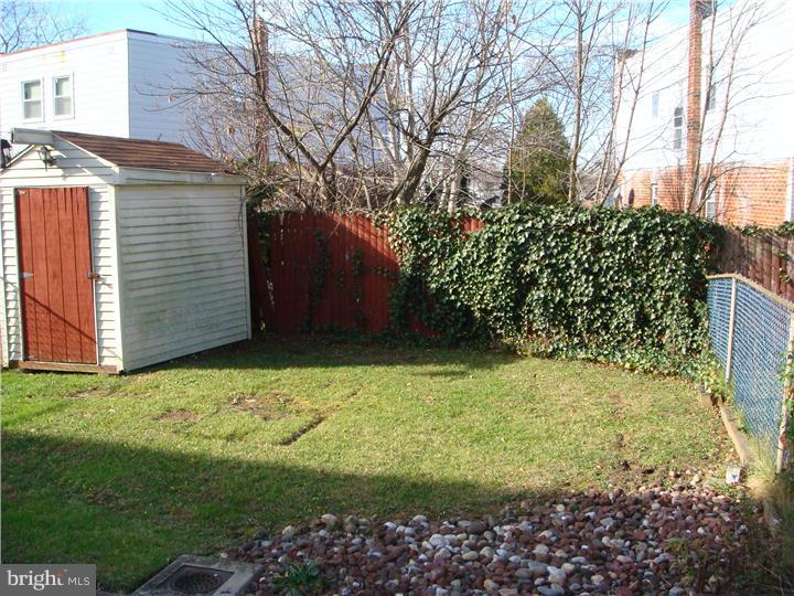 10912 Lockart Road Philadelphia, PA 19116 - Photo 14 of 16 Exterior Back