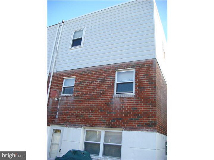 10912 Lockart Road Philadelphia, PA 19116 - Photo 15 of 16 Exterior Back