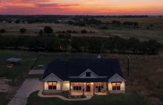 $675,000 | 12880 Pruett Road, Krum, TX 76249