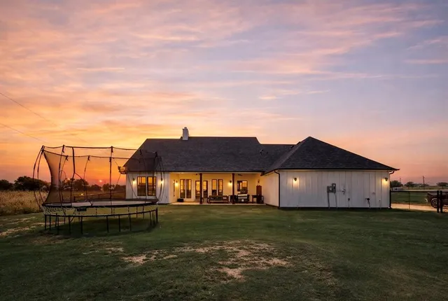 $675,000 | 12880 Pruett Road, Krum, TX 76249