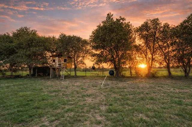 $675,000 | 12880 Pruett Road, Krum, TX 76249