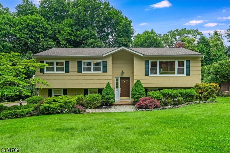 22 Green Apple Road Sparta, NJ 07871 - Photo 1 of 30