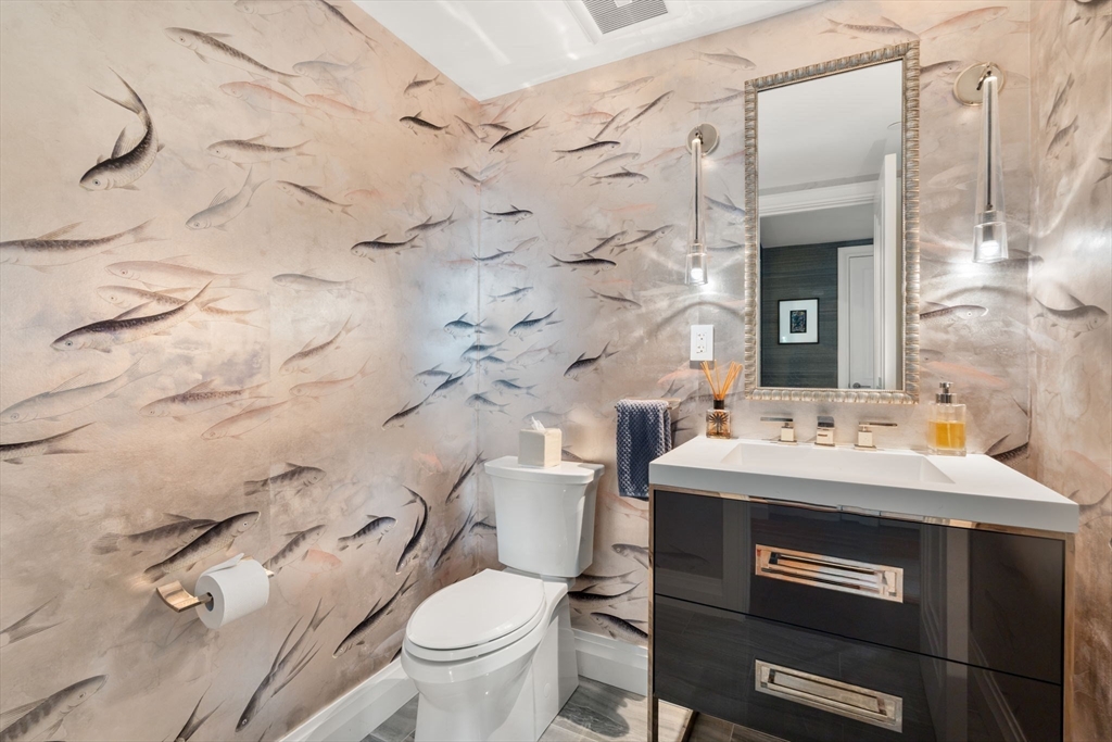401 Beacon Street, Unit PH Boston, MA 02115 - Photo 20 of 35