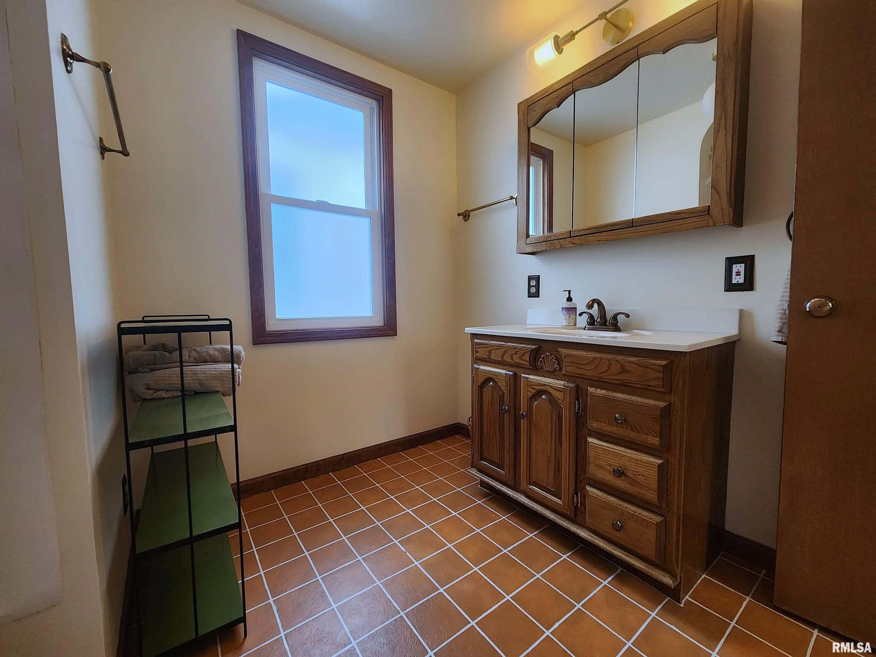 1512 State Street Quincy, IL 62301 - Photo 14 of 36