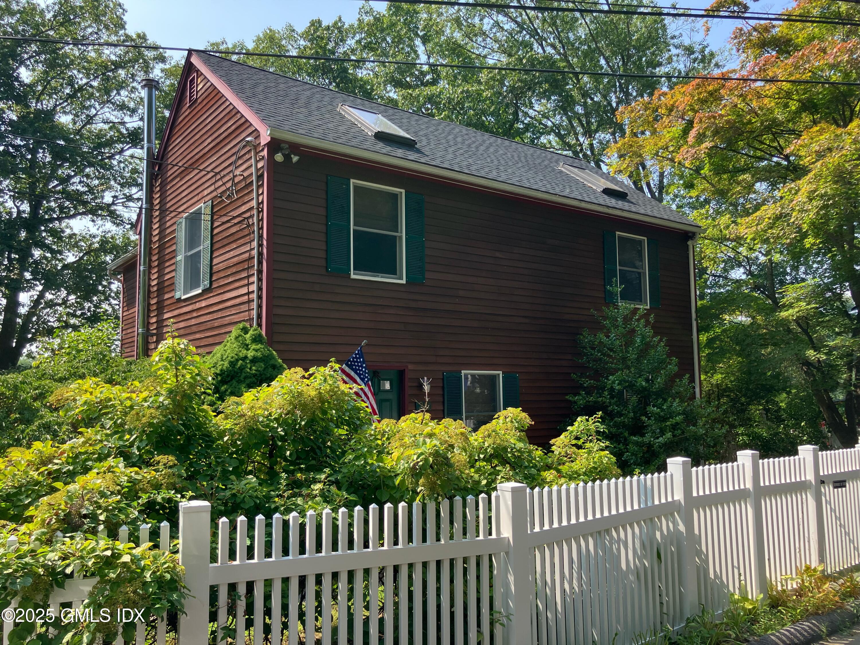 36 Cary Road Riverside, CT 06878 - Photo 2 of 9 IMG_7727