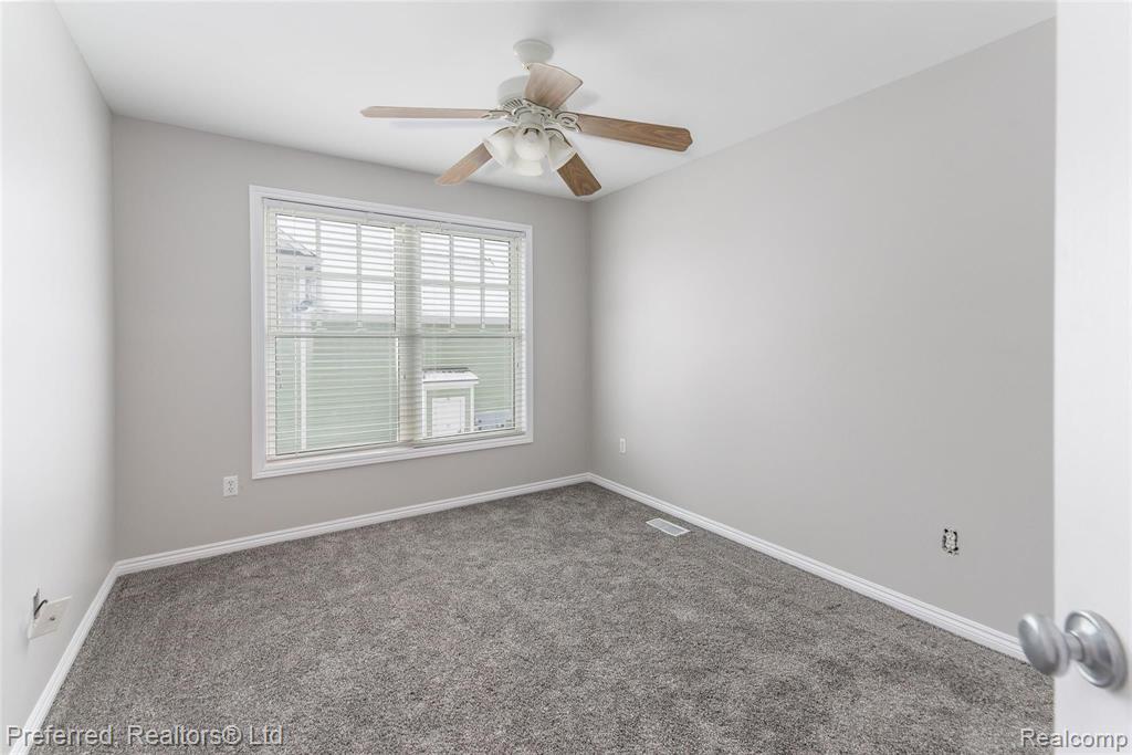 50115 Harding Street Canton, MI 48188 - Photo 20 of 26