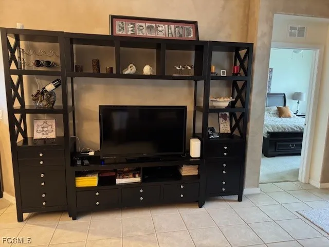 $4,600 | 10111 Colonial Country Club Boulevard, Unit 2305, Fort Myers, FL 33913