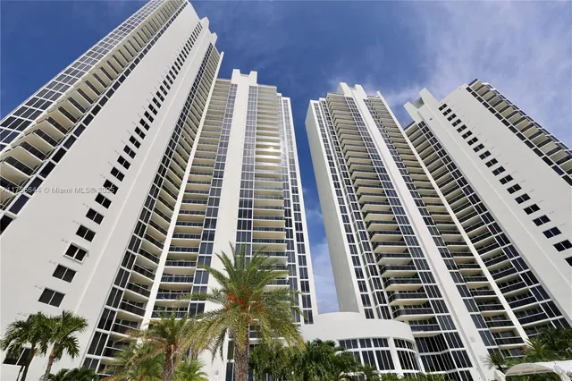 $1,280,000 | 19111 Collins Avenue, Unit 207, Sunny Isles Beach, FL 33160