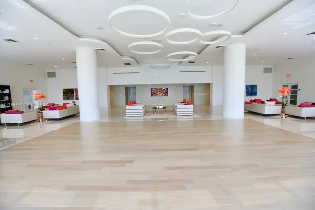 $1,280,000 | 19111 Collins Avenue, Unit 207, Sunny Isles Beach, FL 33160