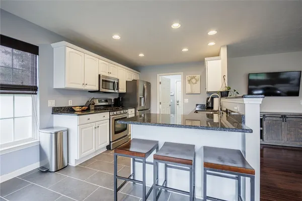 $399,900 | 929 Surrey Hill Way, Henrietta, NY 14623