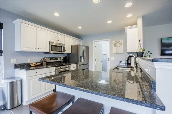 $399,900 | 929 Surrey Hill Way, Henrietta, NY 14623