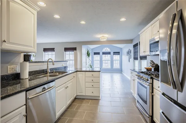 $399,900 | 929 Surrey Hill Way, Henrietta, NY 14623