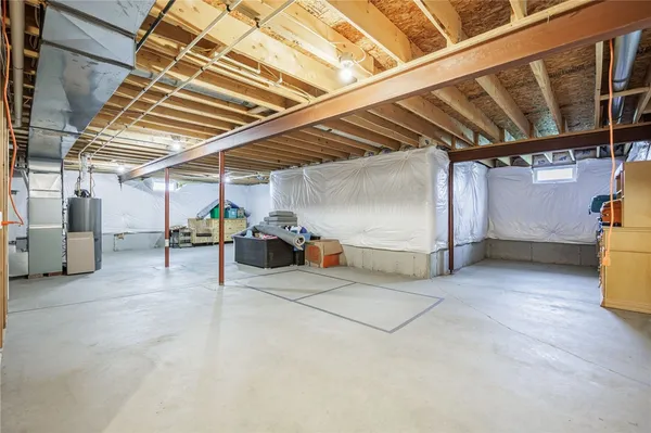 $399,900 | 929 Surrey Hill Way, Henrietta, NY 14623