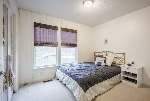 $399,900 | 929 Surrey Hill Way, Henrietta, NY 14623