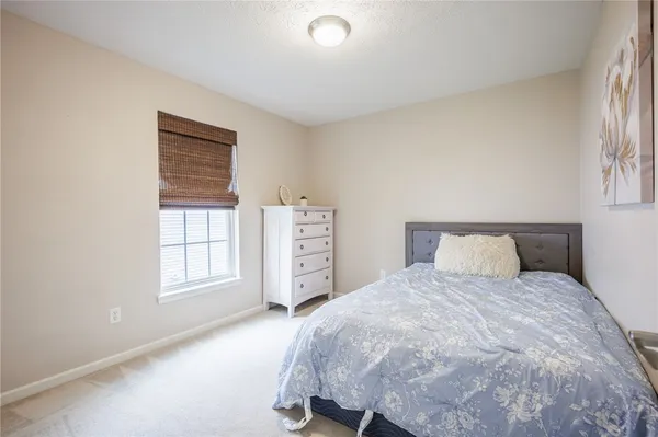 $399,900 | 929 Surrey Hill Way, Henrietta, NY 14623