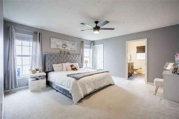 $399,900 | 929 Surrey Hill Way, Henrietta, NY 14623