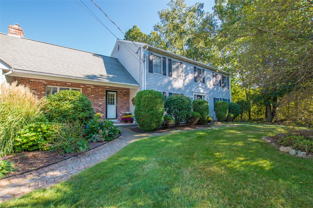 31 Cargill Road Cumberland, RI 02864 - Photo 2 of 27