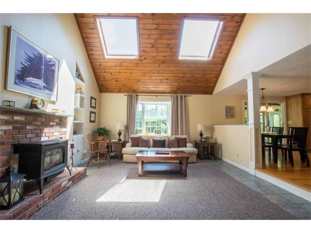31 Cargill Road Cumberland, RI 02864 - Photo 6 of 27