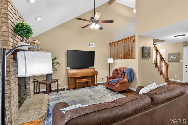 $279,900 | 2160 Hill Crest Drive, Highland, IL 62249