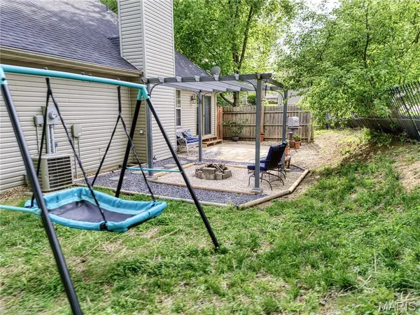 $279,900 | 2160 Hill Crest Drive, Highland, IL 62249