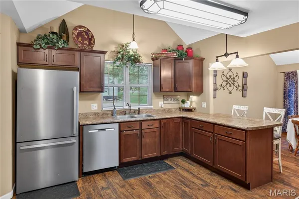 $279,900 | 2160 Hill Crest Drive, Highland, IL 62249