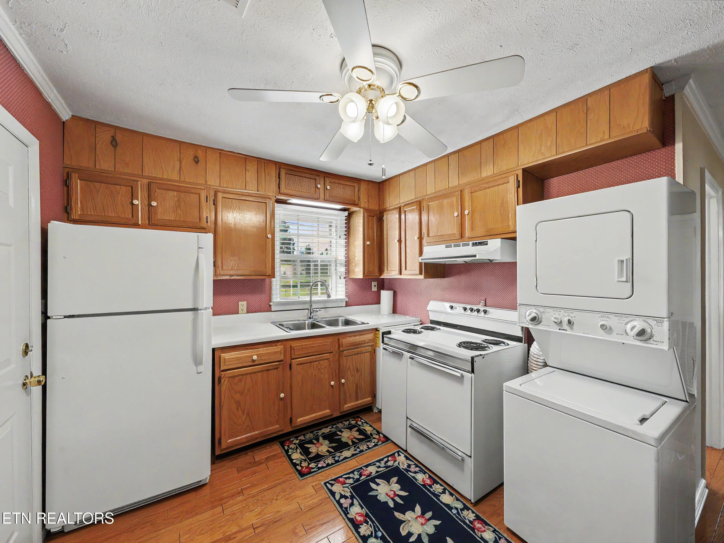 281 Lindsay Street Alcoa, TN 37701 - Photo 13 of 25 11_img_4945
