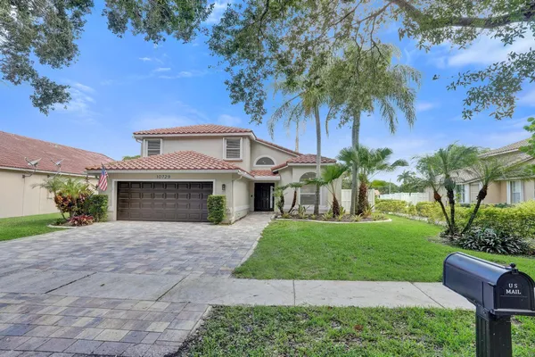 $850,000 | 10729 Edinburgh Street, Cooper City, FL 33026