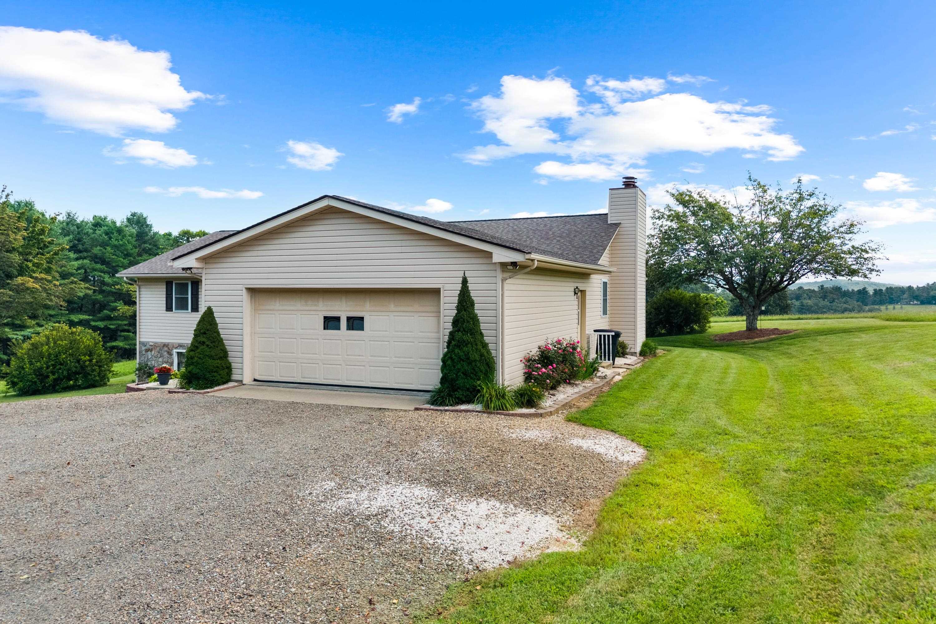 446 Wolfpen Ridge Road Galax, VA 24333 - Photo 10 of 122 Gallery Image 10