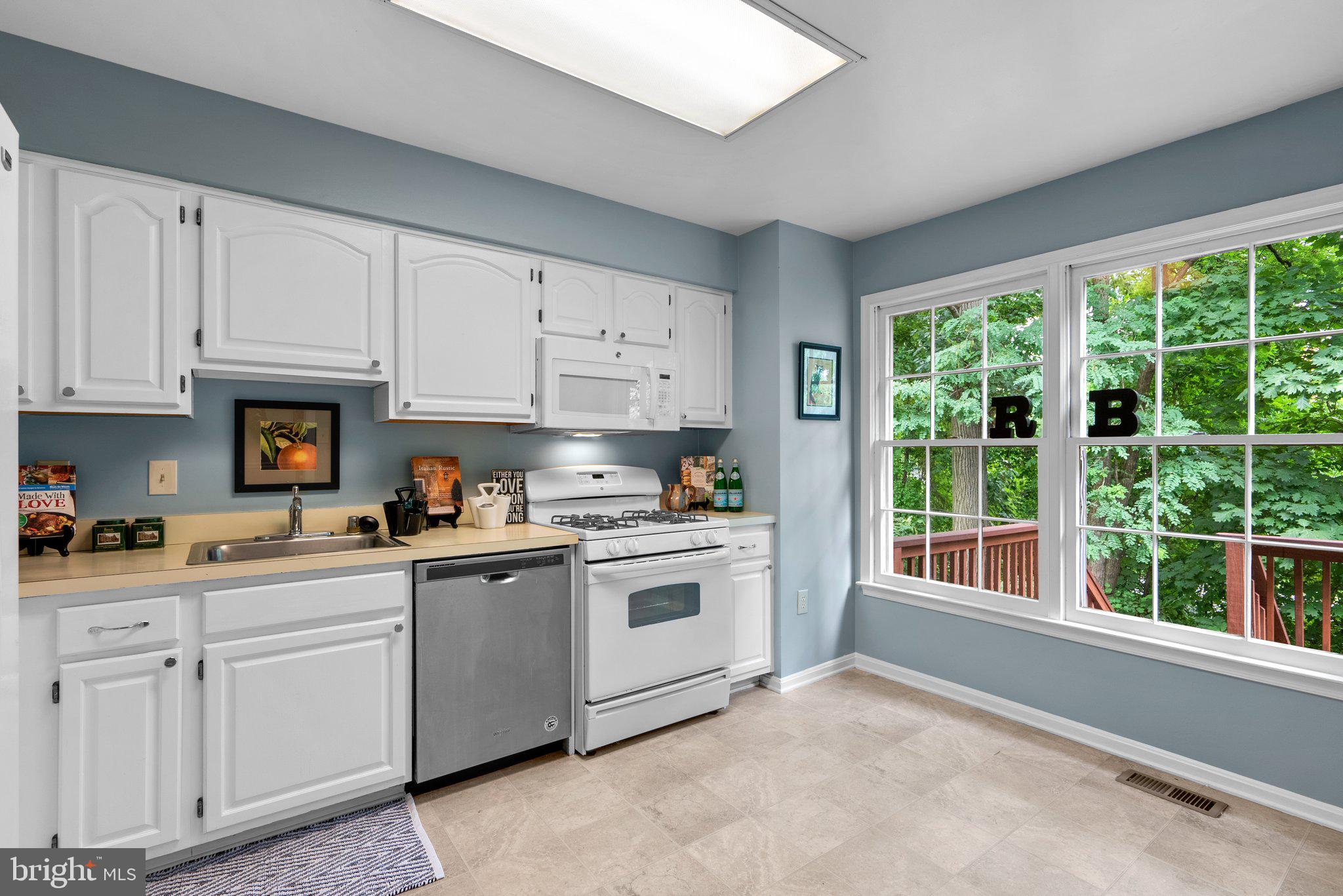 2607 Chivalry Court Silver Spring, MD 20902 - Photo 6 of 38 Kitchen with a walk-in bay window