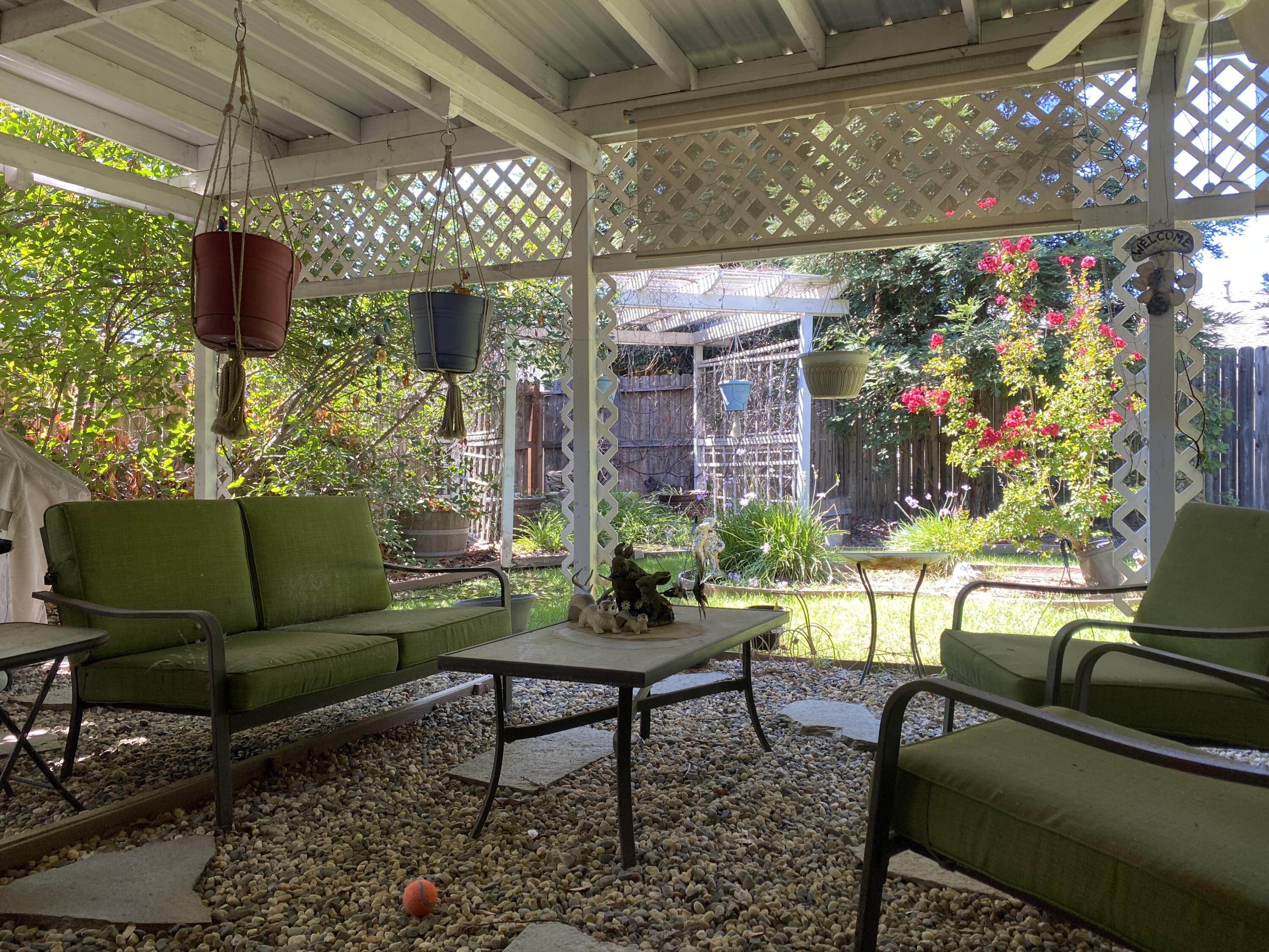 3974 Meadow Oak Way Redding, CA 96002 - Photo 14 of 16 IMG_8272