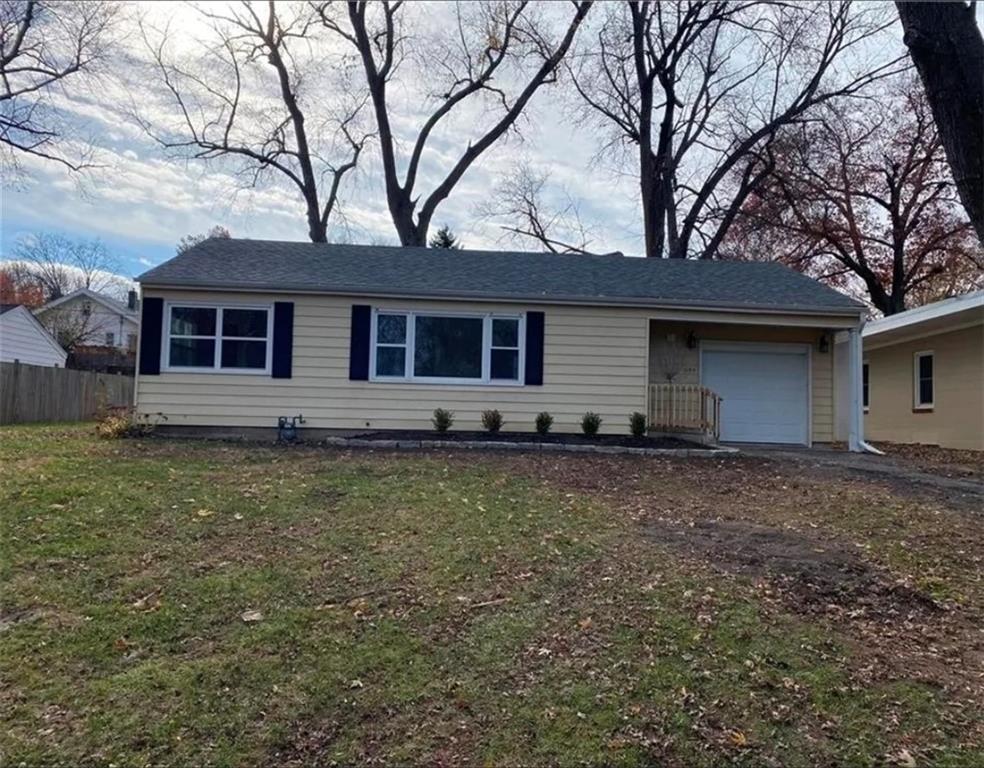 3104 Faraon Street St. Joseph, MO 64501 - Photo 1 of 14
