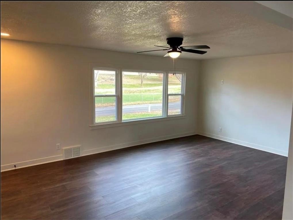 3104 Faraon Street St. Joseph, MO 64501 - Photo 7 of 14