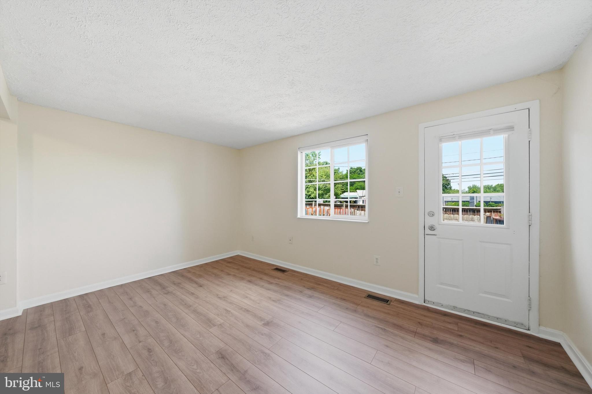 2807 Shepperton Terrace Silver Spring, MD 20904 - Photo 11 of 33