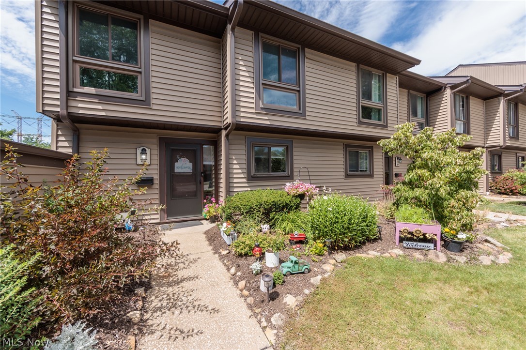 1135 Canyon View Road, Unit 101 Northfield, OH 44067 - Photo 2 of 50 Gallery Image 2