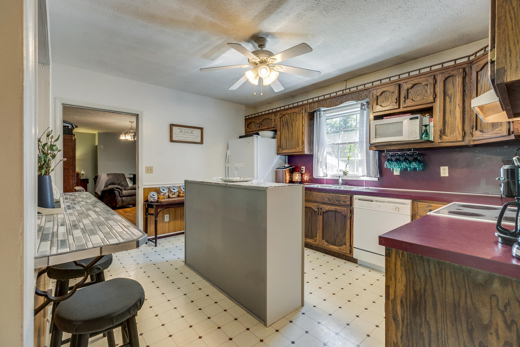 726 Rector Drive Kingsport, TN 37660 - Photo 11 of 38 011