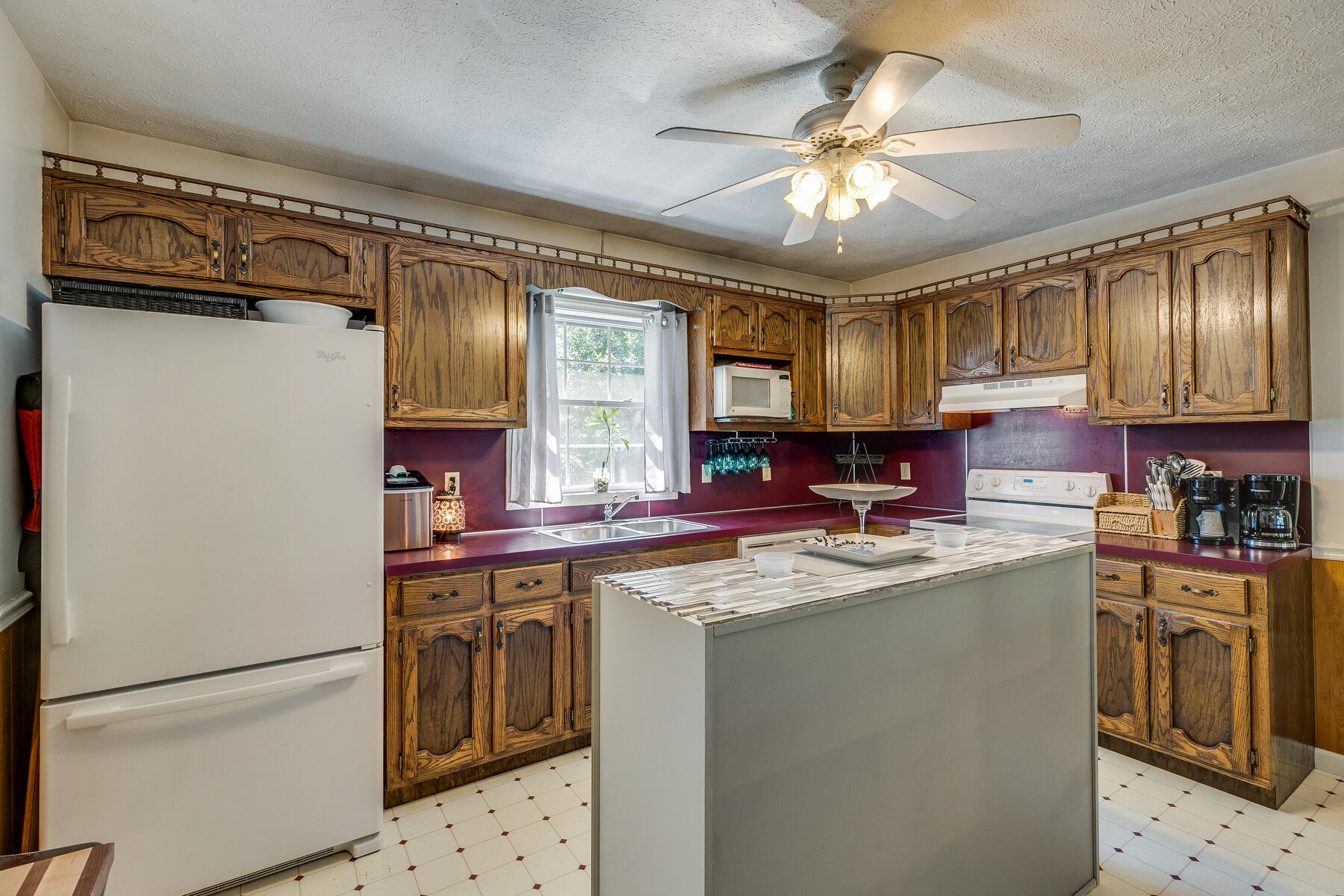 726 Rector Drive Kingsport, TN 37660 - Photo 13 of 38 013