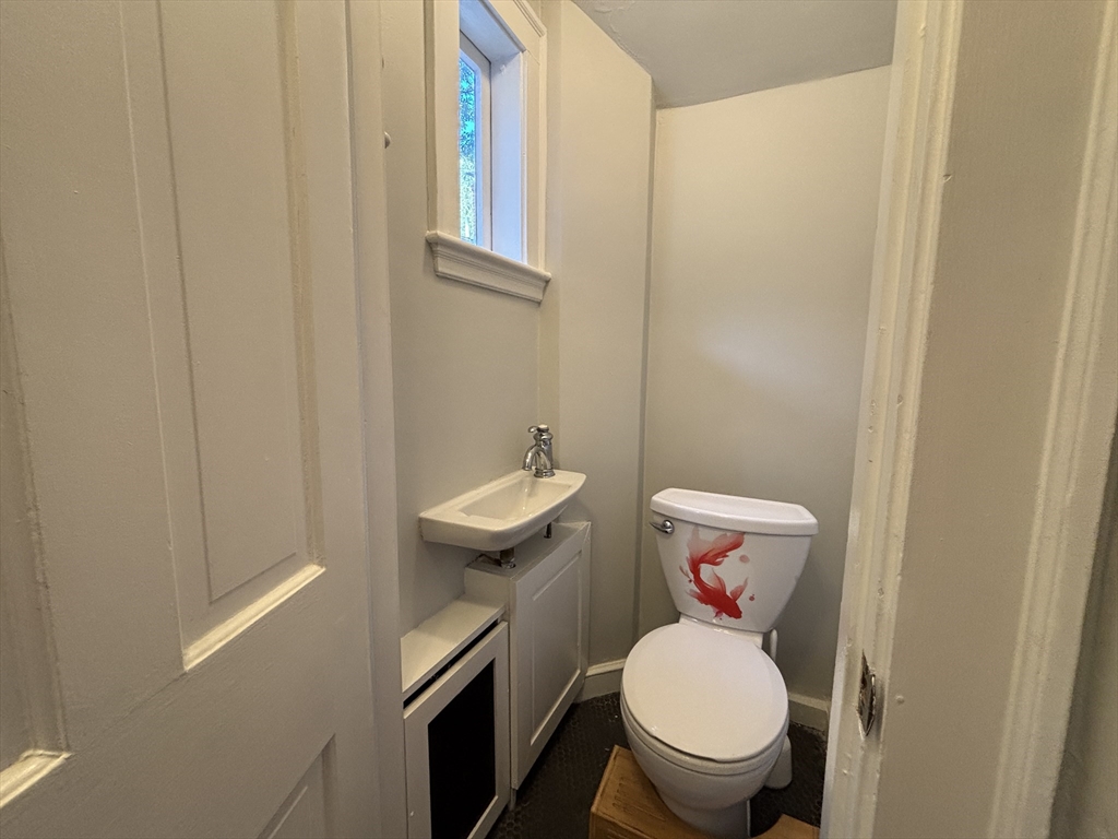 36 Risley Road, Unit 36 Brookline, MA 02467 - Photo 29 of 36