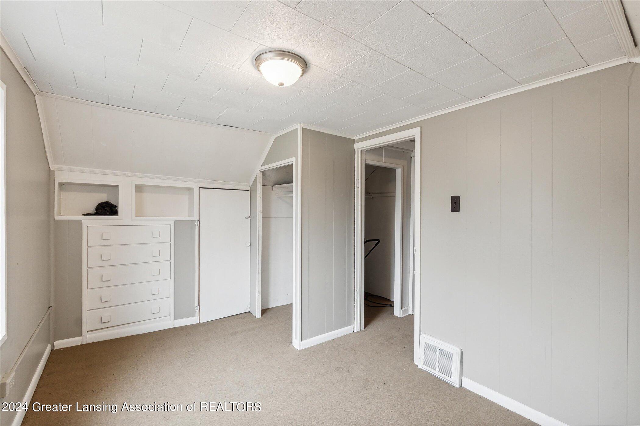 4422 Ballard Road Lansing, MI 48911 - Photo 10 of 13 13-4422-Ballard-Rd-Lansing-MI-48911-Wind