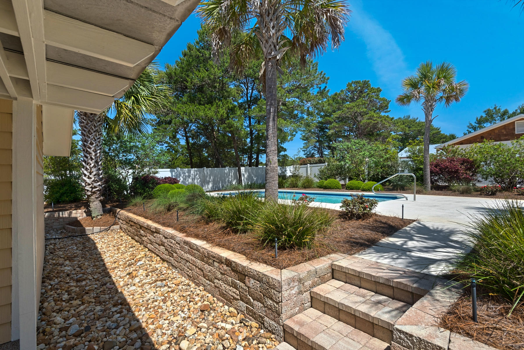 583 Ridge Road Santa Rosa Beach, FL 32459 - Photo 33 of 37 a view of a backyard with sitting area