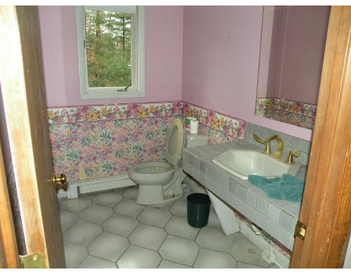 26 A Algonquin Road Canton, MA 02021 - Photo 9 of 17
