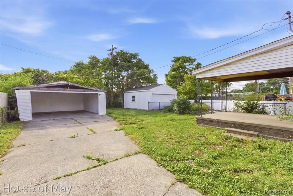 11411 Marion Redford, MI 48239 - Photo 11 of 12