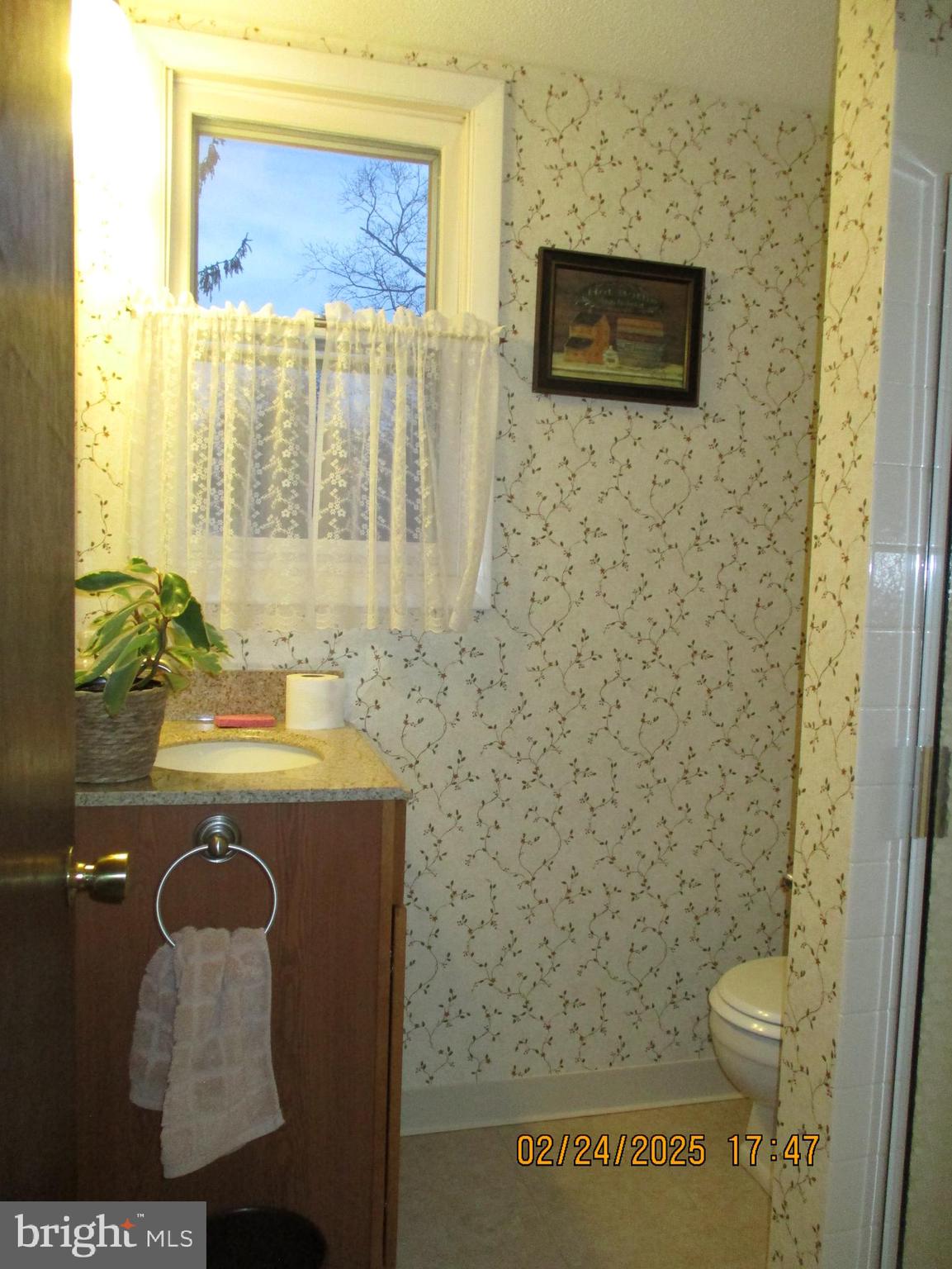 116 Lexington Road York, PA 17402 - Photo 53 of 69 a bathroom with a sink a toilet and shower