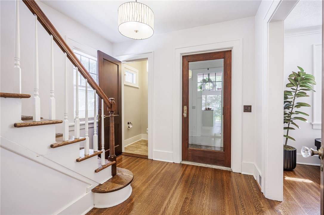 215 Crosman Terrace Rochester, NY 14620 - Photo 16 of 36 Gallery Image 16