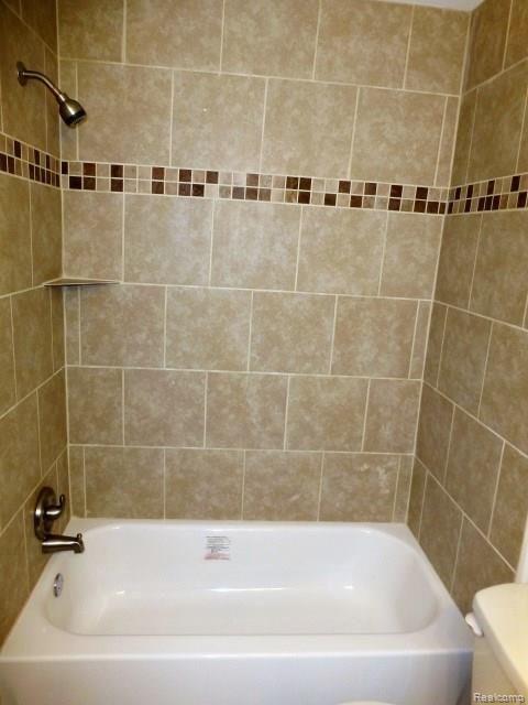 4240 Crocus Road Waterford, MI 48328 - Photo 12 of 19 CUSTOM TITLE & NEW TUB