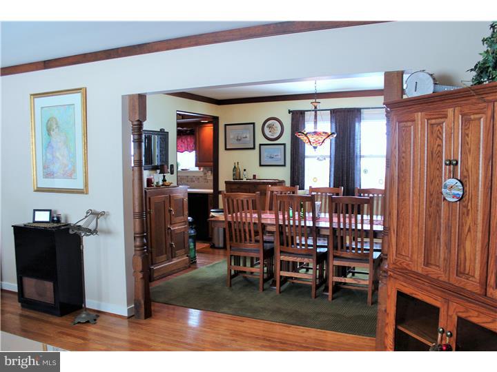 121 Miller Drive Sinking Spring, PA 19608 - Photo 6 of 15 Living Room