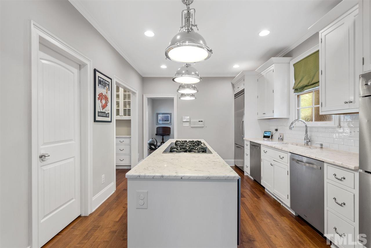 1005 Parker Street Raleigh, NC 27607 - Photo 10 of 30