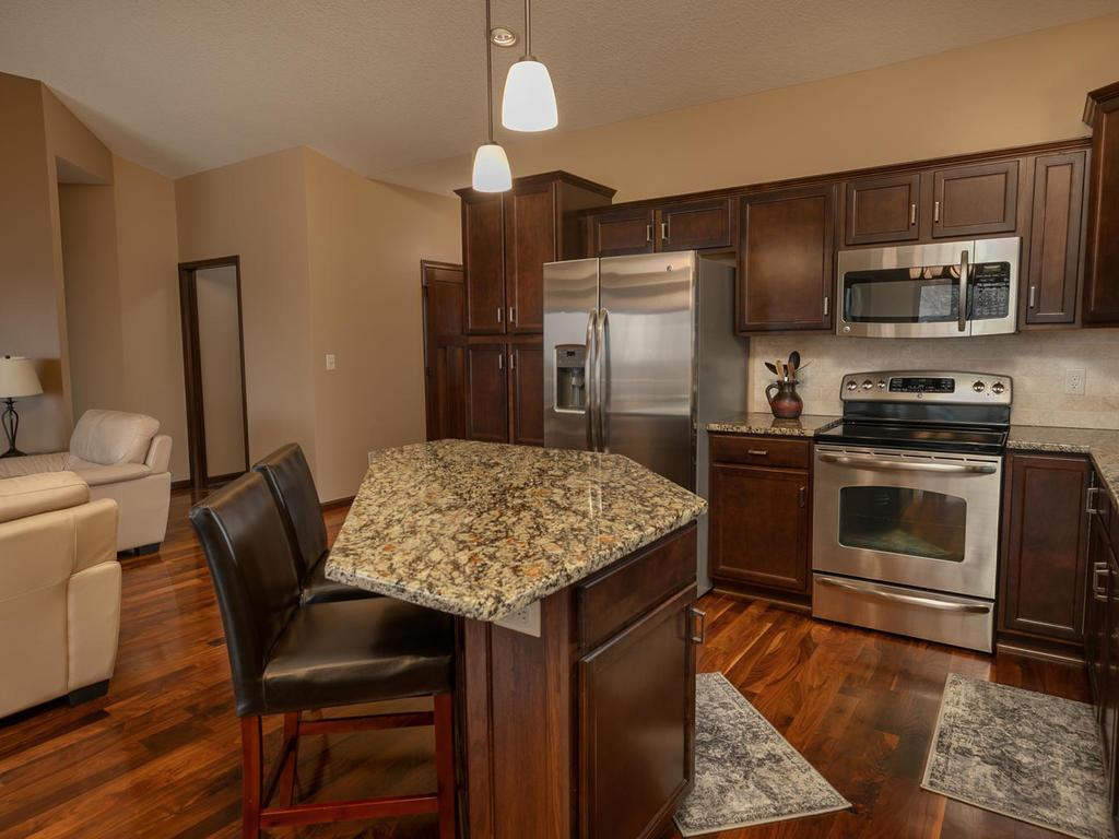 929 Southern Pine Lane Southwest Rochester, MN 55902 - Photo 13 of 38