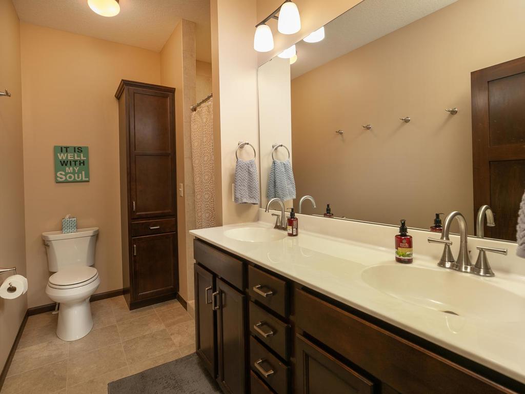 929 Southern Pine Lane Southwest Rochester, MN 55902 - Photo 18 of 38